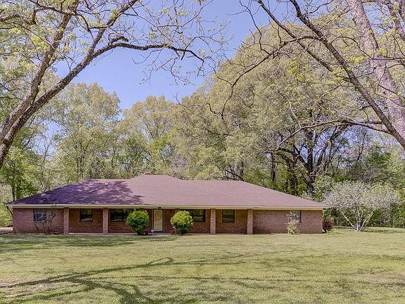 2nd image of 12 Indian Hills Dr