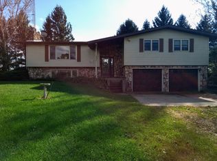 7777 W Henry Rd, Polo, IL 61064