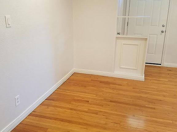 3rd image of 11726 Dorchester Dr