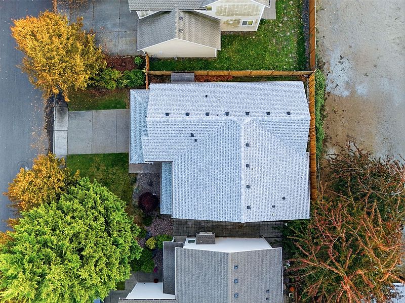 4th image of 15112 68th Avenue E