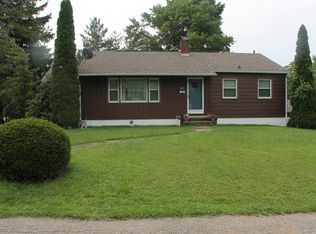 14 Pleasant View Dr, Transfer, PA 16154