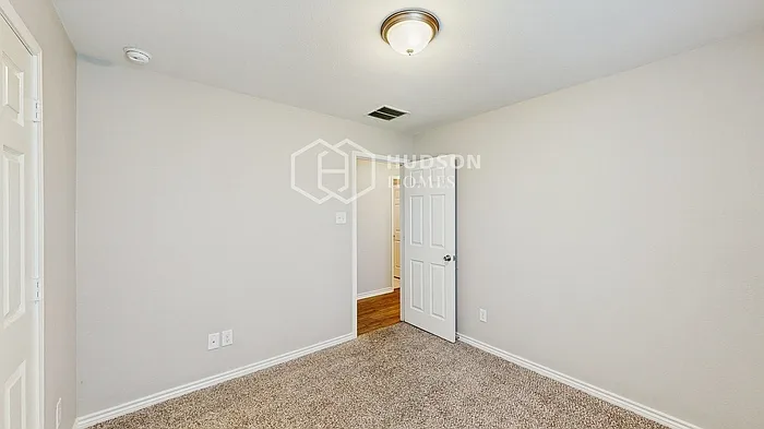 2716 Tobias Ln — Photo 22