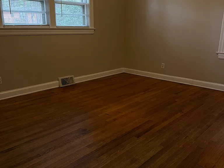 208 Ridgewood Dr — Photo 8