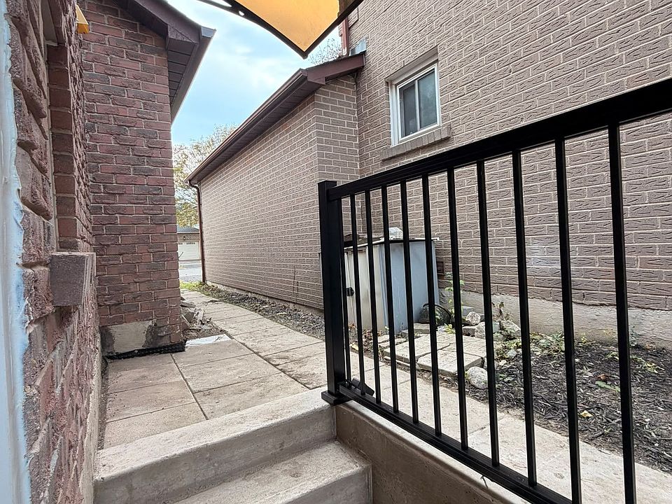 1st image of 105 Chatfield Dr