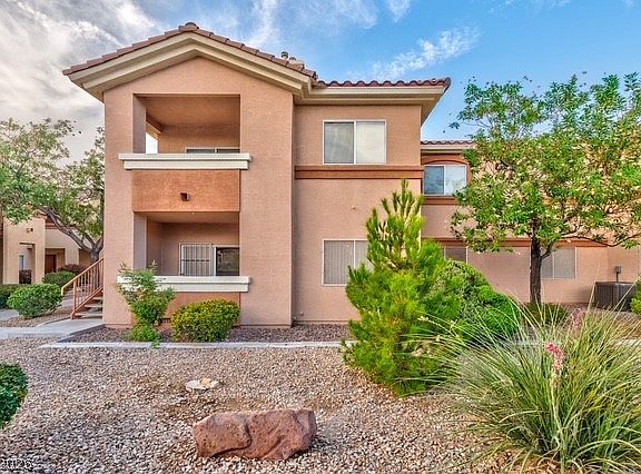 2nd image of 1050 E Cactus Ave Unit 1081