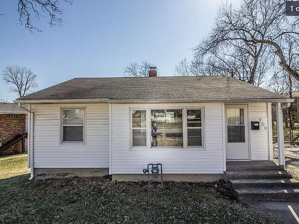 909 Ashland Rd