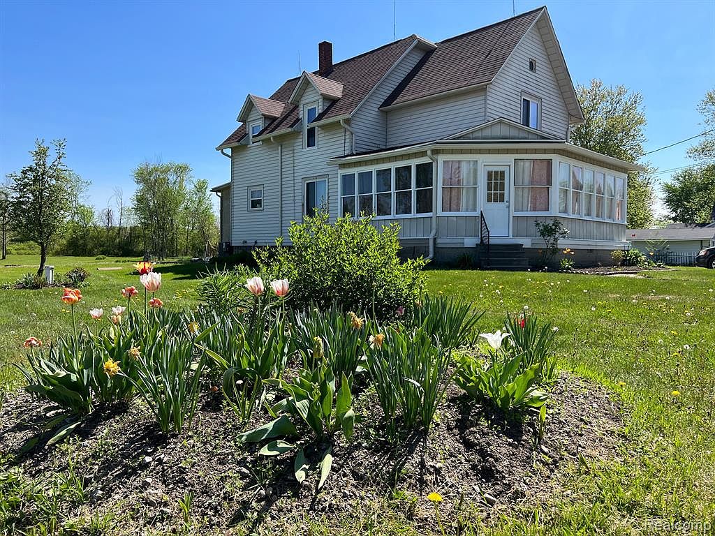 7219 Main, Smiths Creek, MI 48074 MLS 20230038228 Zillow