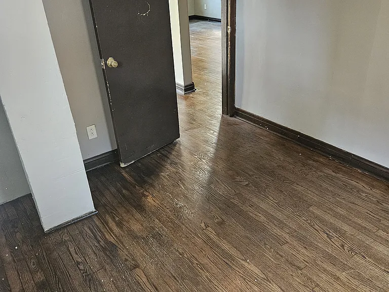 534 Engle St — Photo 21