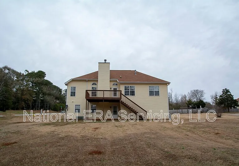 132 Chariot Dr — Photo 2