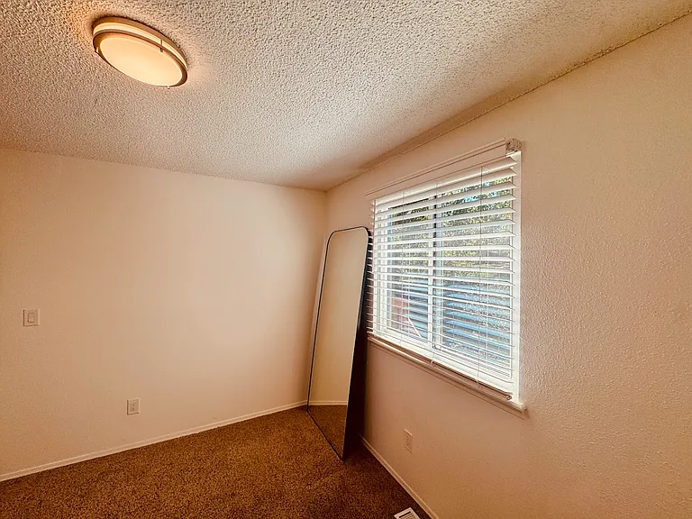 323 S Jefferson Ave — Photo 11