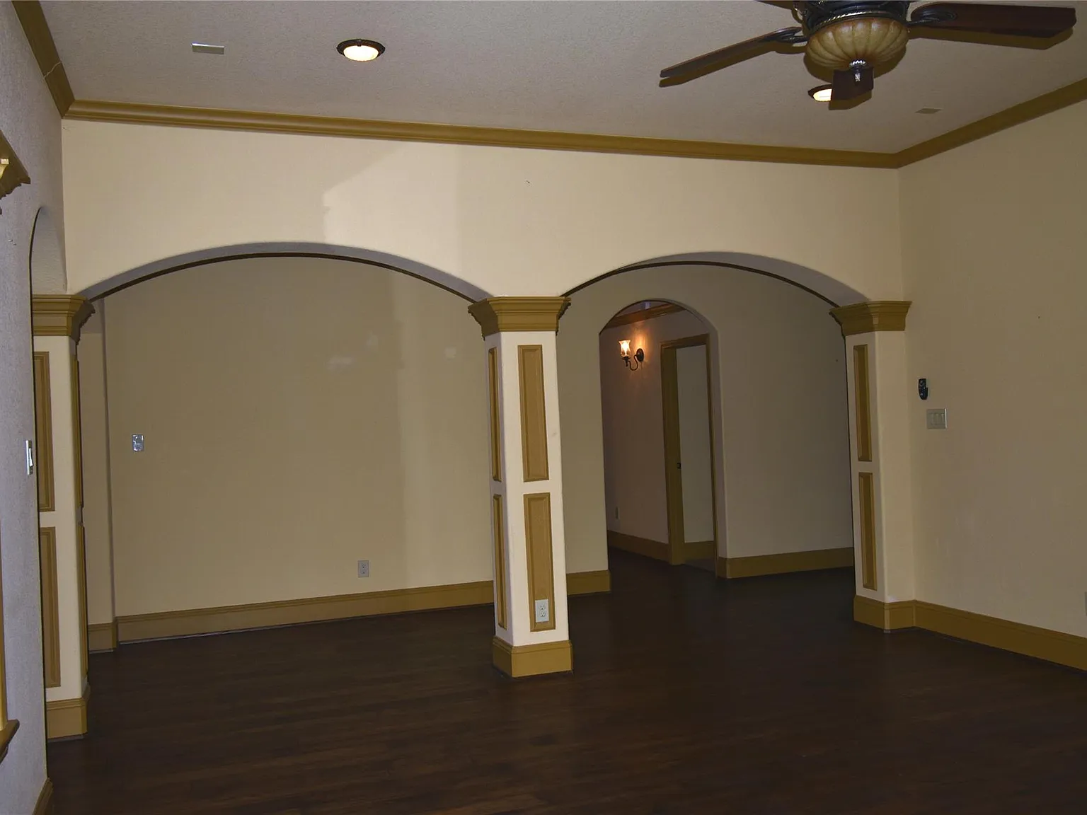 3 bed, 2.5 bath, 2019 sqft, $2,200 — Photo 4
