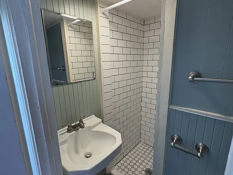 5937 Holmes St #4 — Photo 15