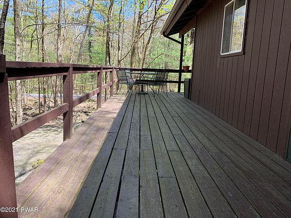 2nd image of 224 Basswood Dr