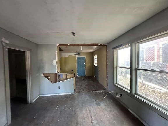 2nd image of 706 Gulf