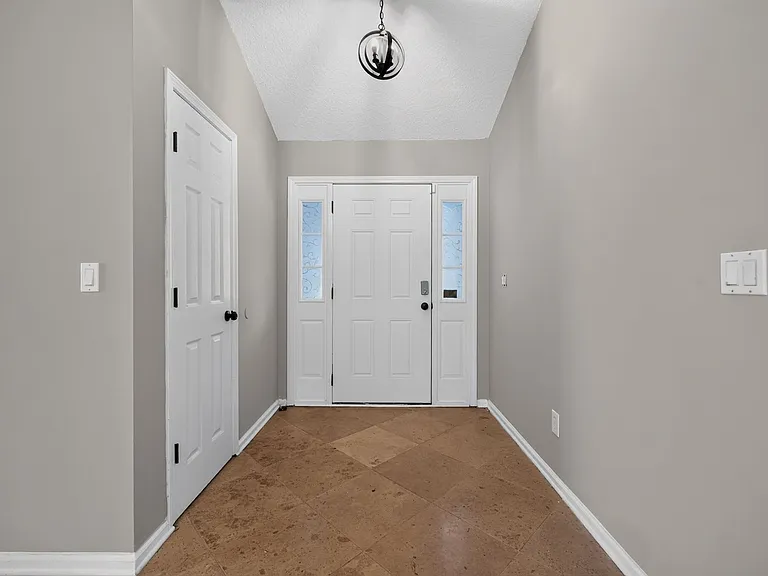 863 Timberjack Ct — Photo 4