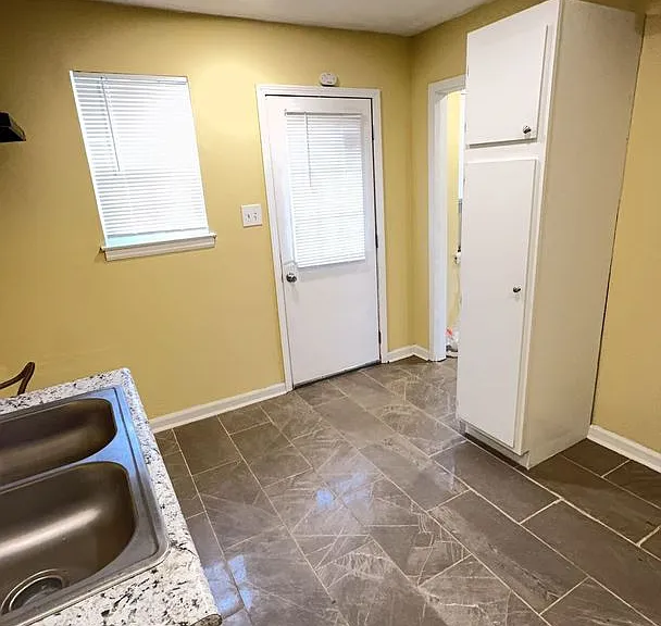 1455 Eloise Rd — Photo 5