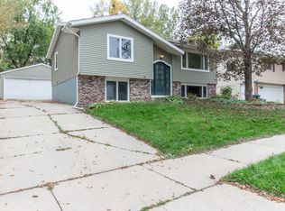 4028 5th St NW, Rochester, MN 55901