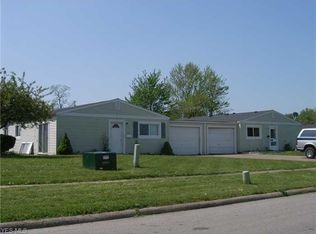 1548 E 32nd Ct, Lorain, OH 44055