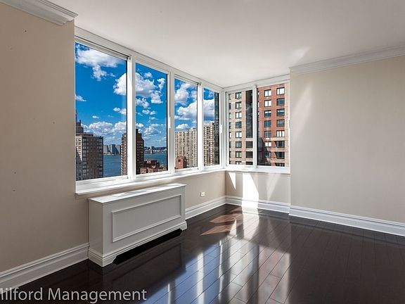 3rd image of 99 Battery Pl APT 23G