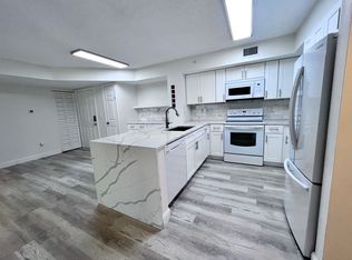 1220 Wildwood Lakes Blvd #1-108, Naples, FL 34104