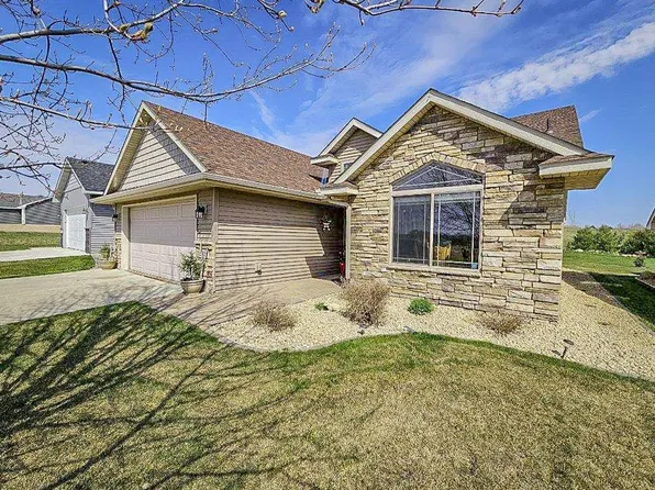 5408 Tee To Green St, Saint Cloud, MN 56304