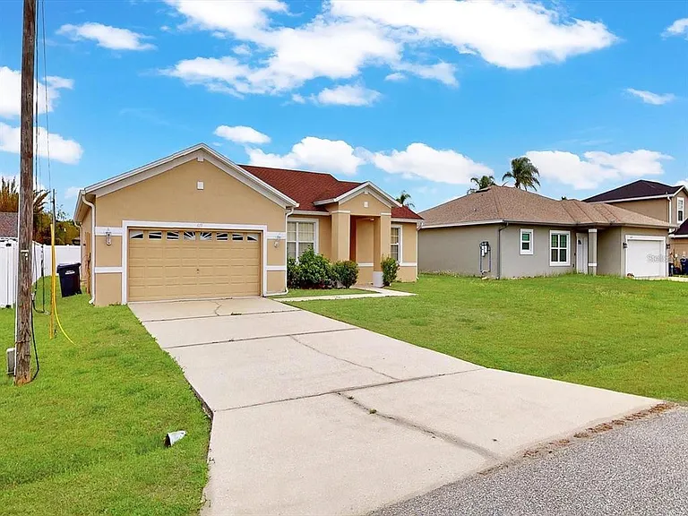 619 Reindeer Dr — Photo 2