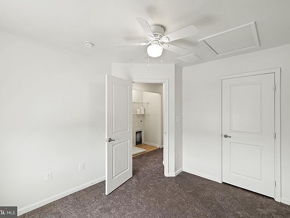 3rd image of 418 Charles Ave