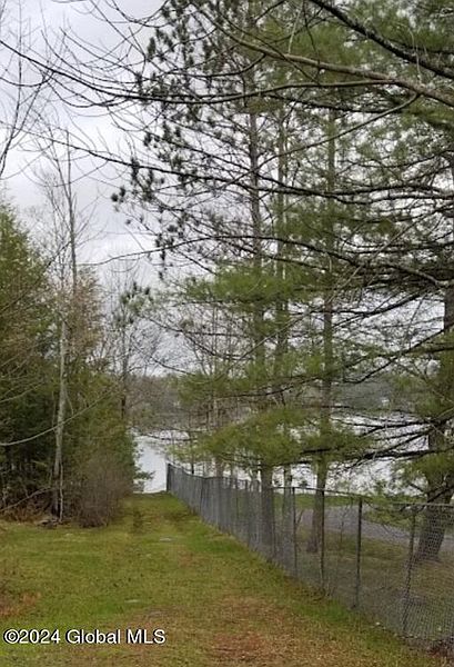 5th image of 171 S Shore Rd E