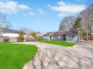16 Beverly Rd, South Huntington, NY 11746
