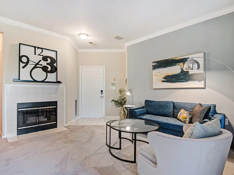 Village at Potomac Falls Apartment Homes — Photo 8