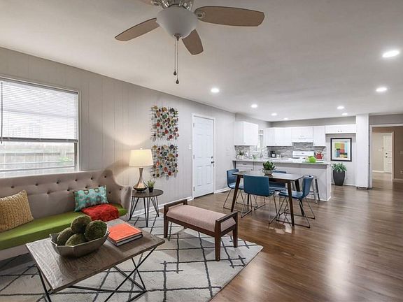 3rd image of 10608 Georgian Dr