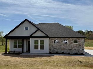 943 Ferree Rd, Campobello, SC 29322