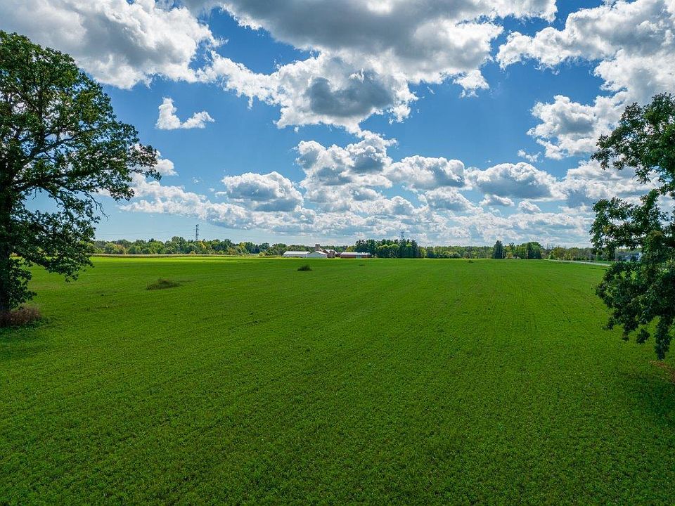 4320 Country Aire Dr, Cedarburg, WI 53012 MLS 1830872 Zillow