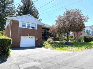 62 Lincoln St, Kingston, NY 12401