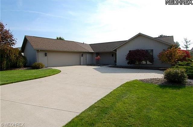 1st image of 32979 Woodstone Cir