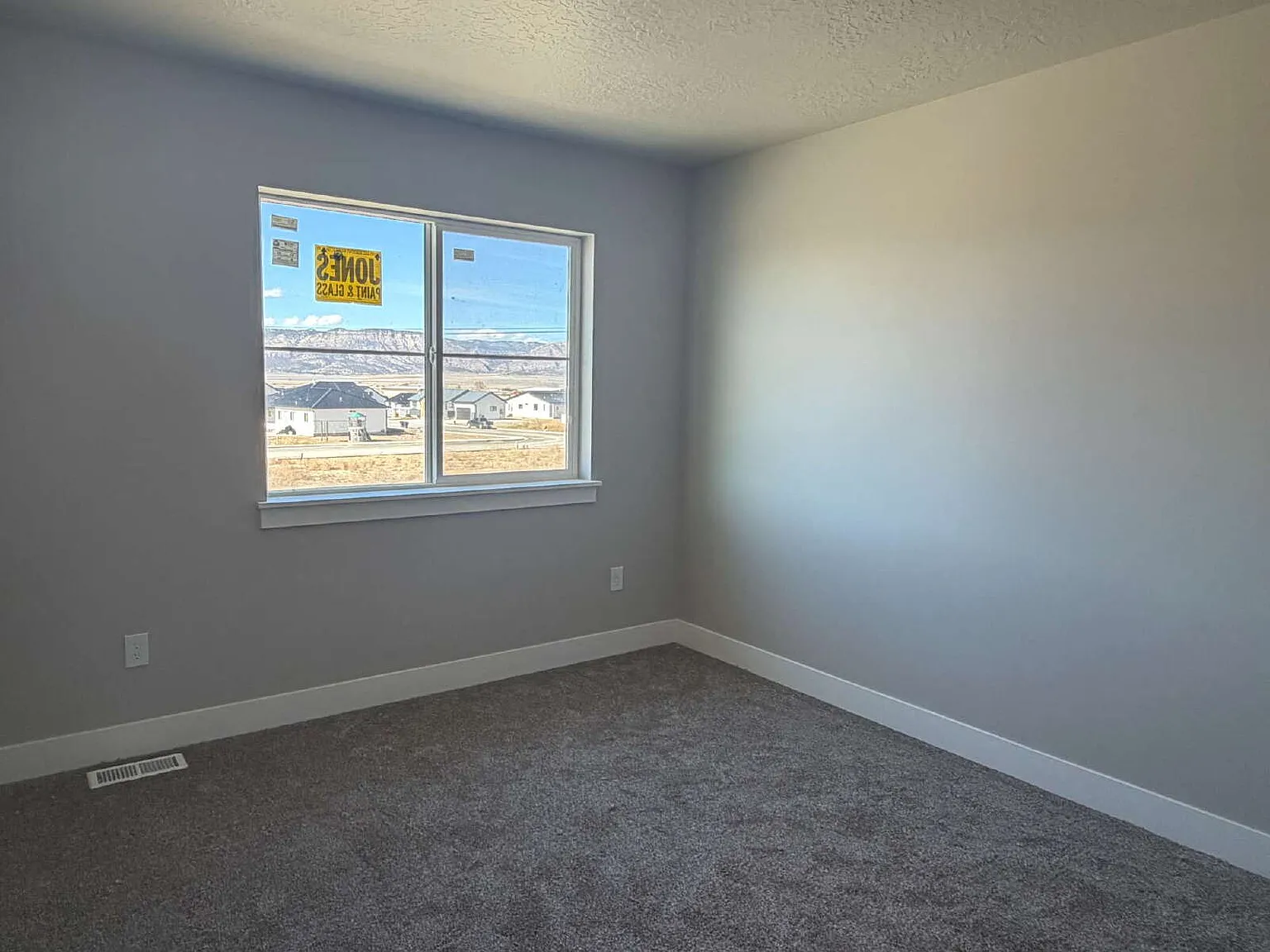 2 bed, 2.5 bath, $1,600 — Photo 2