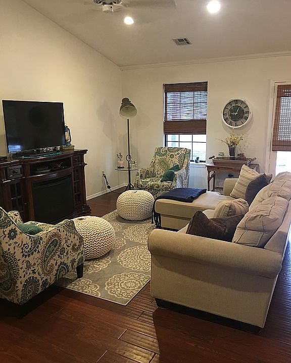 1st image of 14573 Oakcrest Dr