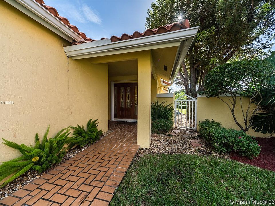 1st image of 10440 NW 46th St