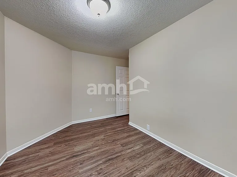 5602 Darby Square Trl — Photo 16