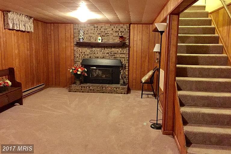 2nd image of 112 Belmont Dr SW