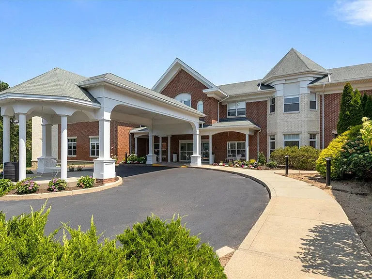 Serenity Apartments at Brewster — Photo 16