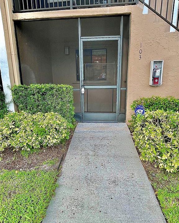 1st image of 429 Lakeview Drive #103