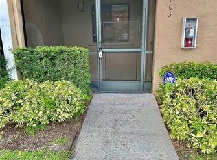 429 Lakeview Dr APT 103, Weston, FL 33326
