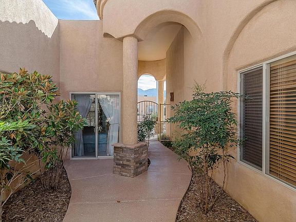 8201 Grape Arbor Ct-large-006-Front Cour