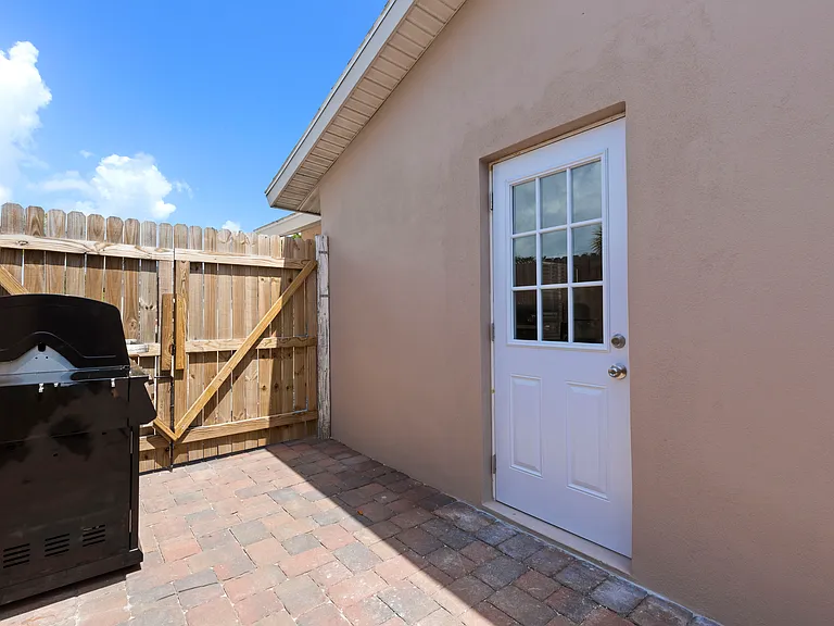 2424 Whippoorwill Cir #2 — Photo 7