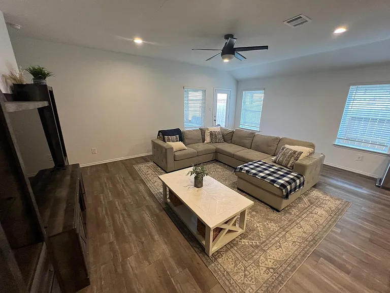 5017 Almond Terrace Dr — Photo 8
