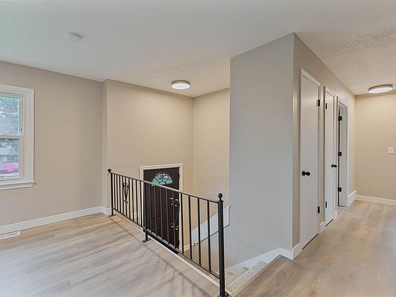 5th image of 3602 Twin City Dr
