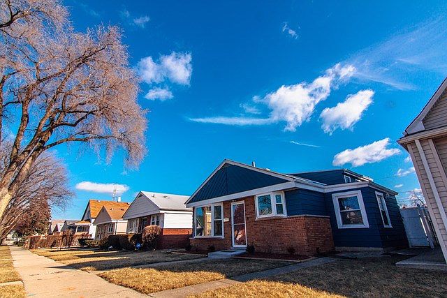 1st image of 133 Englewood Ave