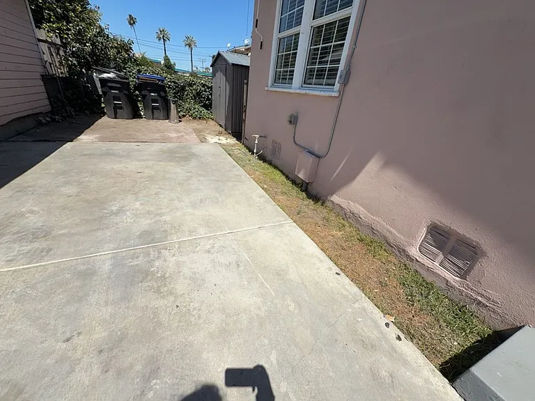 328 — Photo 10