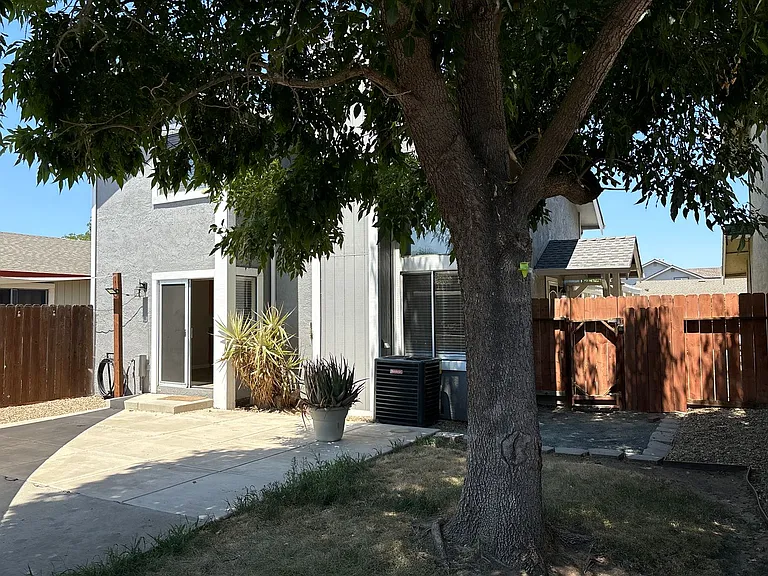 239 Almondtree Ln — Photo 2